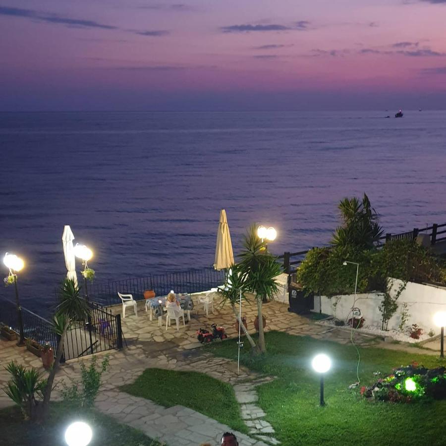 Kyana Big Blue Apartments Agia Paraskevi  Exterior photo
